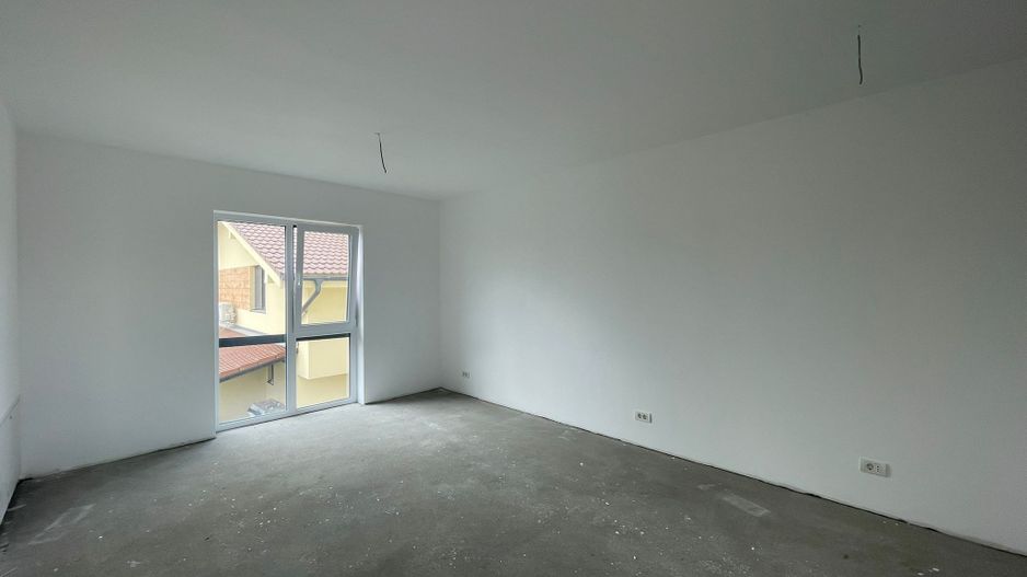 Duplex spațios cu teren generos-Moșnița Nouă - Poză 9