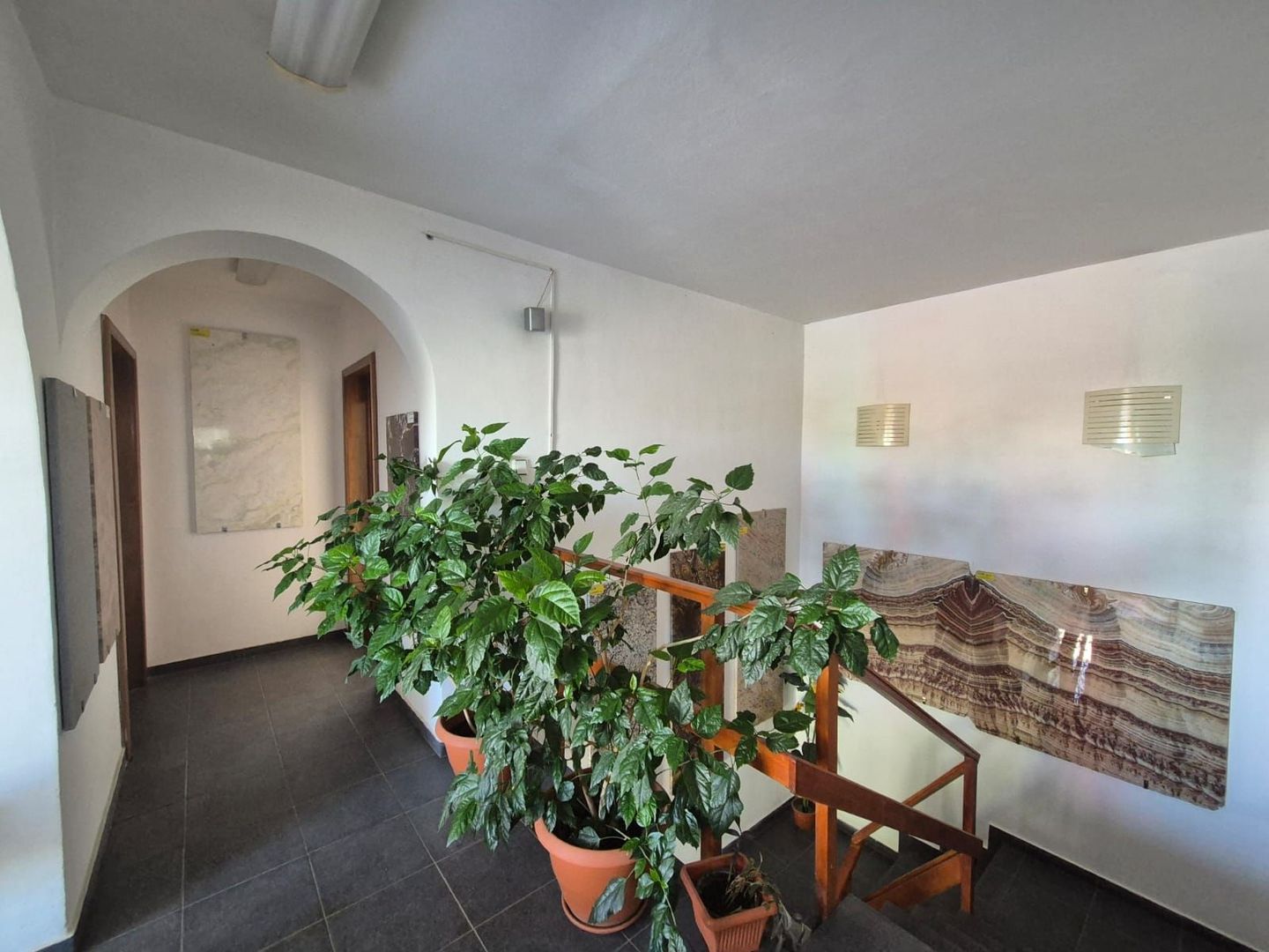 Exclusivitate- 2 birouri, cu terasa, situate pe Calea Bucuresti - Poză 2