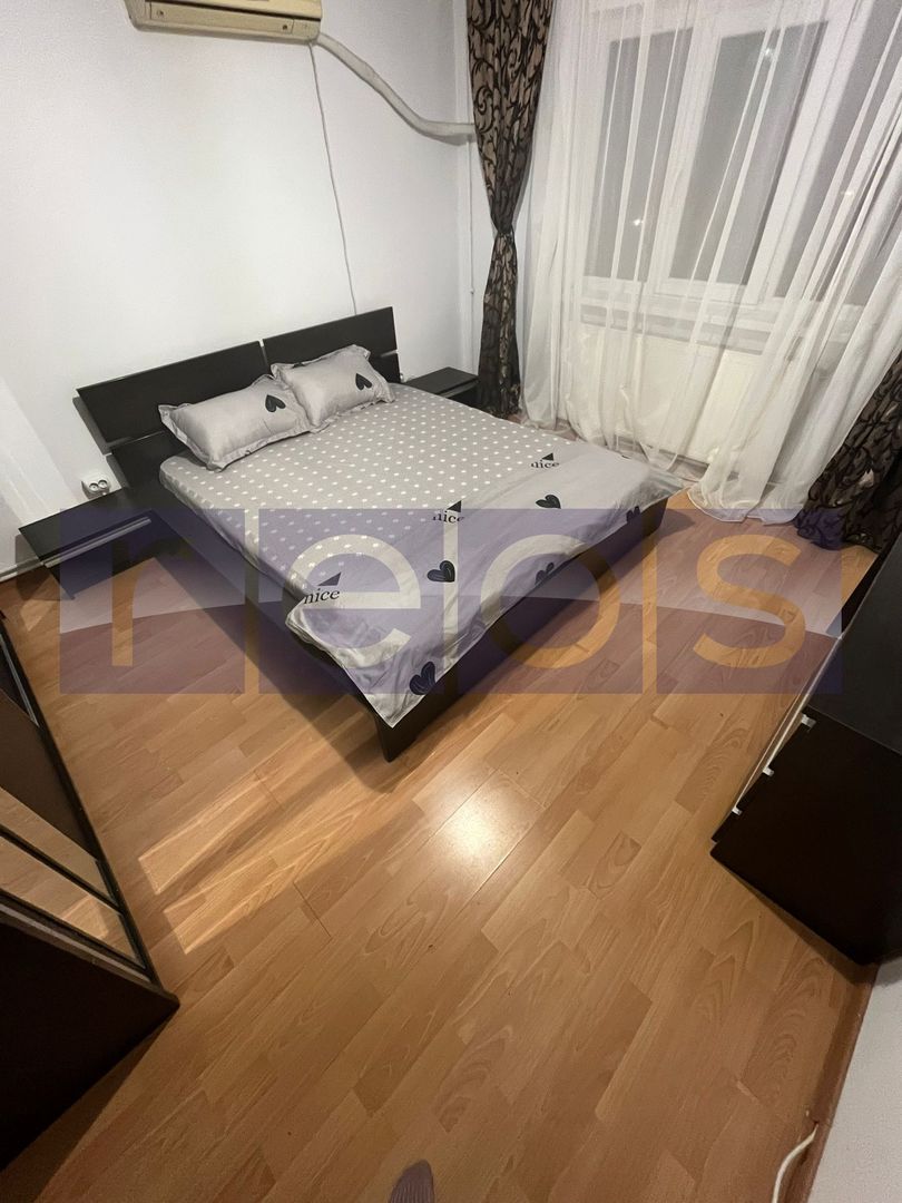 De vanzare apartament 3 camere Bd Dacia decomandat 2 bai 79 mp utili - Poză 3