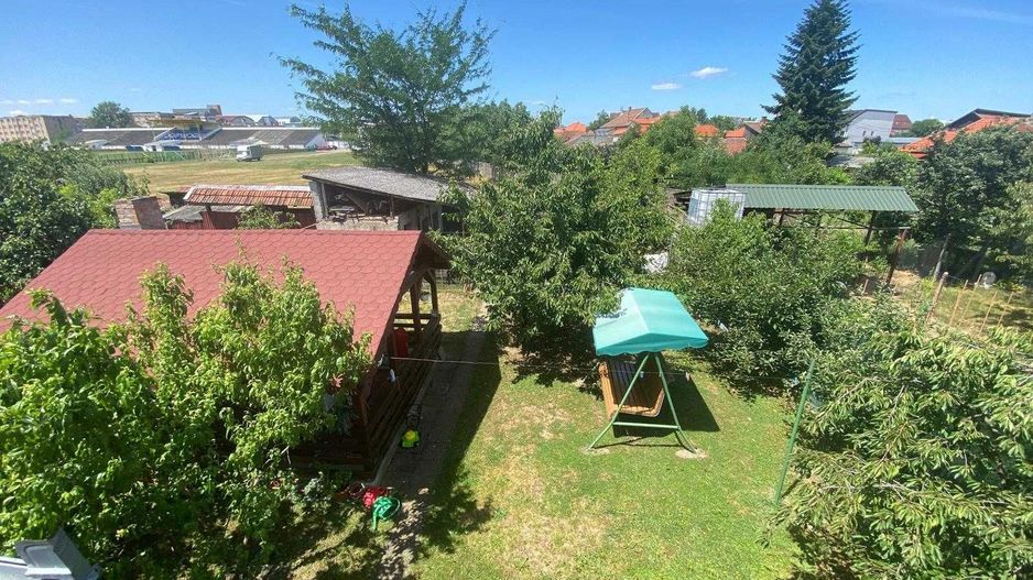 Vand Proprietate cu două case separate în aceeași curte, zona Cloșca - Poză 3