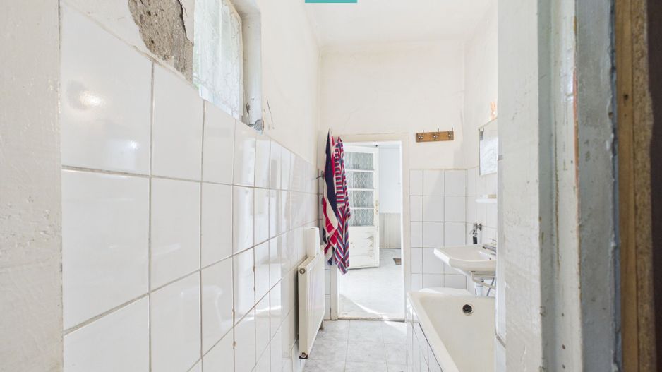 Casă cu 3 camere și teren de 450 mp în Pârneava - Poză 13