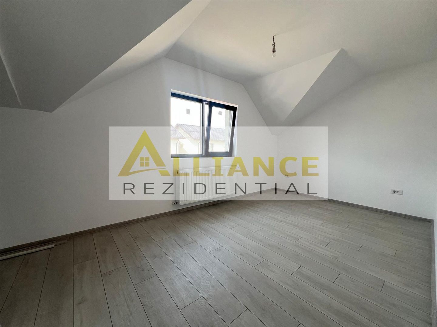 Vila individuala -4 camere  - teren 308mp - Str. Padurea Craiului - Poză 8