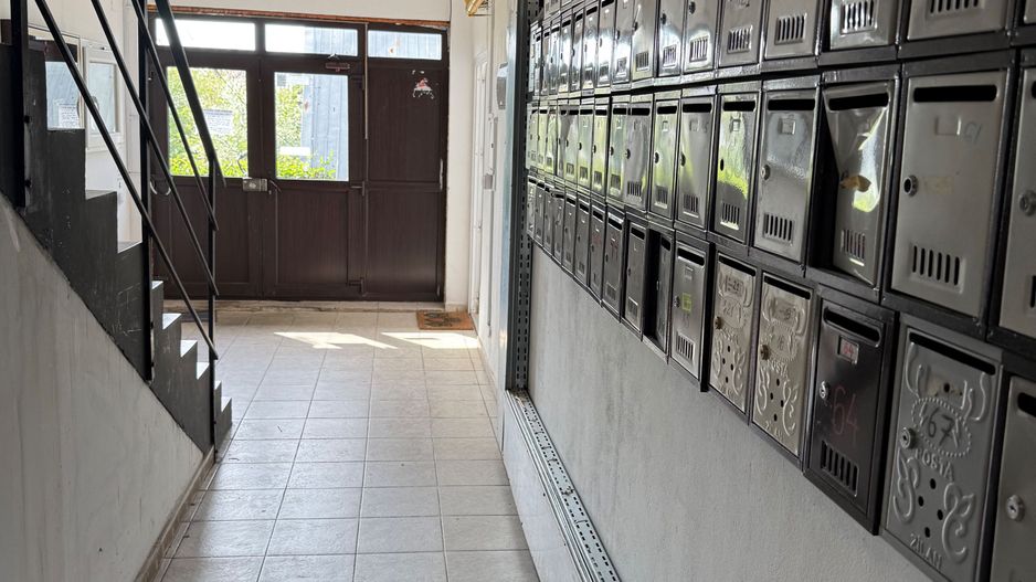 Ap 3 camere - transformat din alipirea a 2 garsoniere - 62 mp - parter - Poză 23