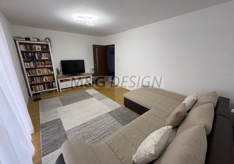 Apartament 4 camere in zona Bucovina etaj intermediar - Poză 1