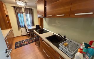 Etaj 2. Disponibil imediat. Garaj. Pozitie excelenta - Poză 8