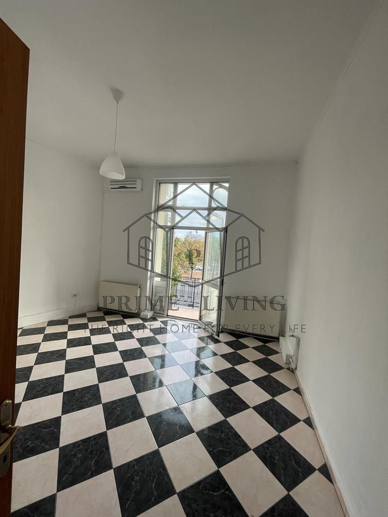 Apartament de 5 camere cu destinatia birou de inchiriat - Poză 3