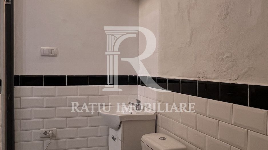 Spațiu Comercial în Imobil Istoric | Locație Ultracentrală | Oradea - Poză 18