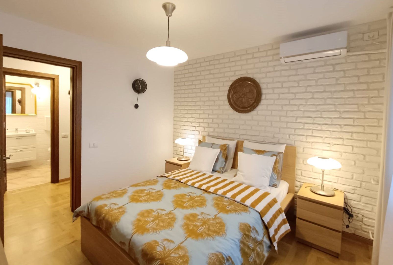 Inchiriem 2 camere complet renovat si mobilat zona 1 Mai - Poză 10