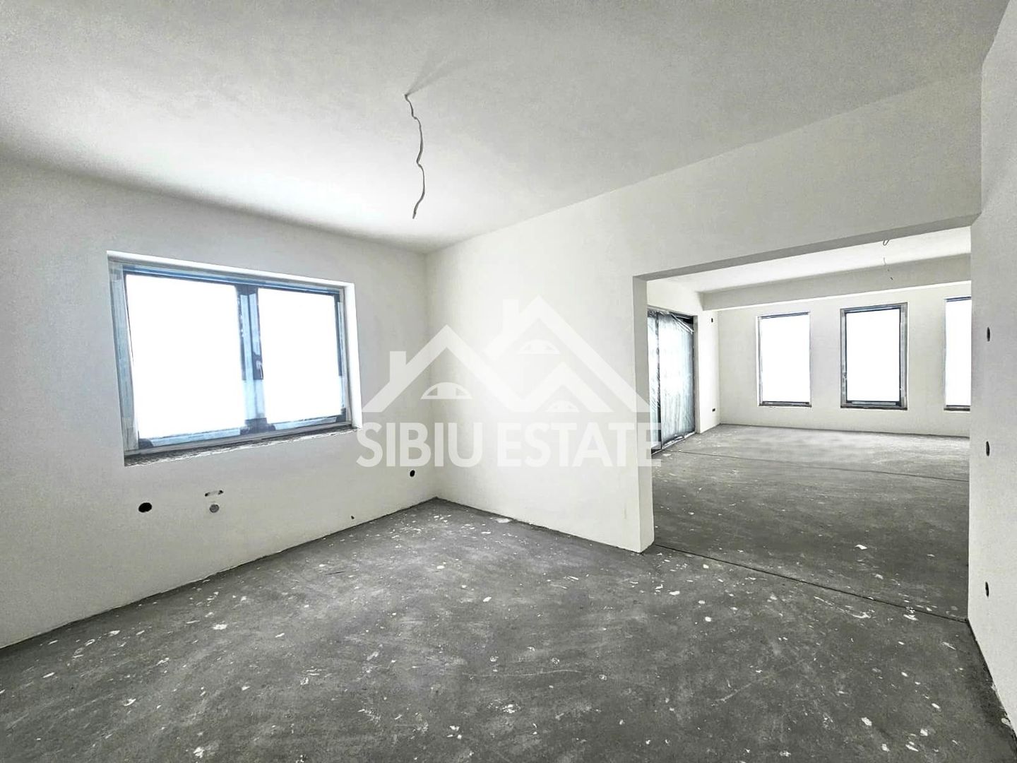 Casa mare cu carport, pivnita - Poză 6