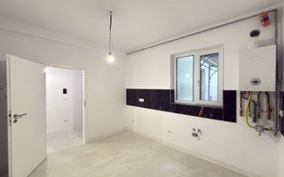 Decomandat. Loc de parcare. Spatiu depozitare pod. - Poză 3