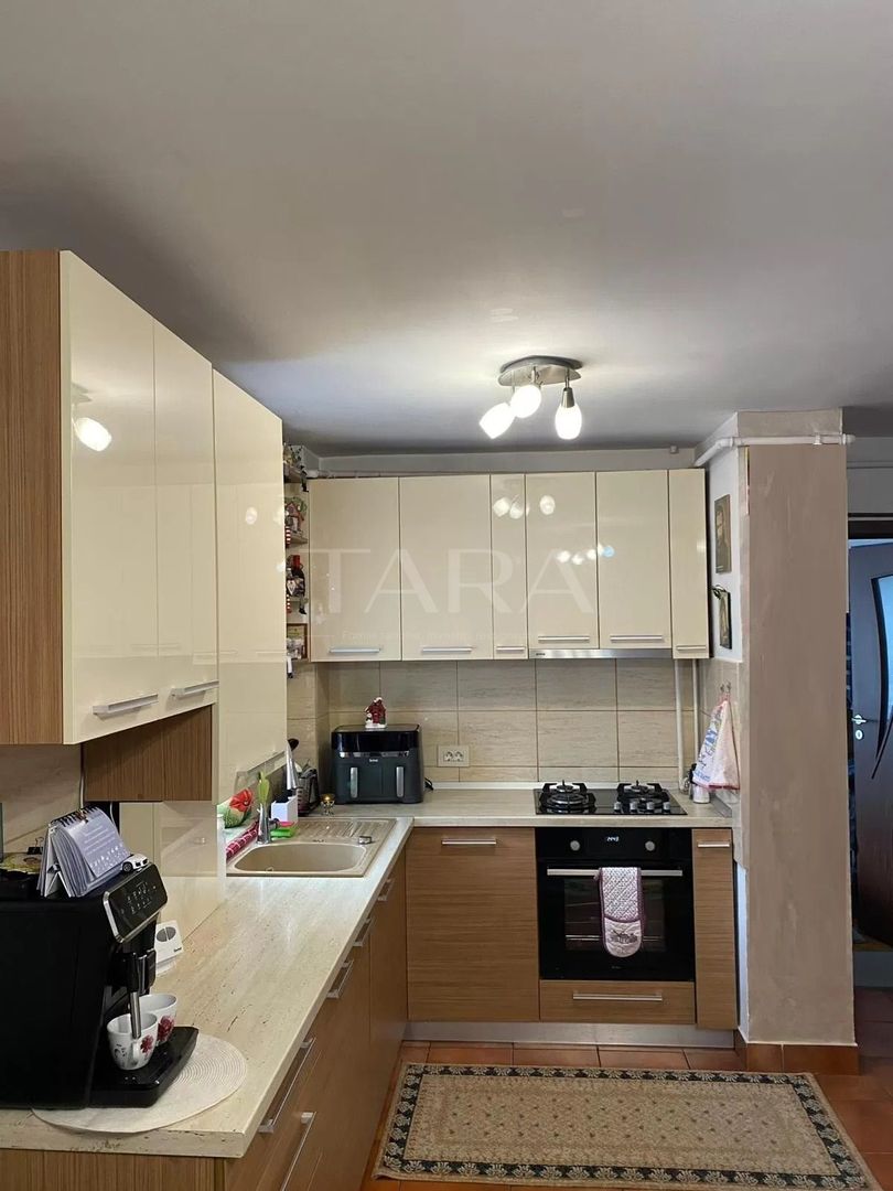 Apartament 3 Camere, finisat. Oferă-ți confortul dorit! - Poză 1
