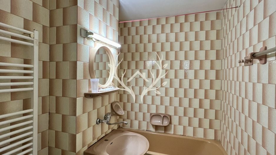 Apartament cu 3 camere, pregatit pentru renovare in Zorilor - Poză 6