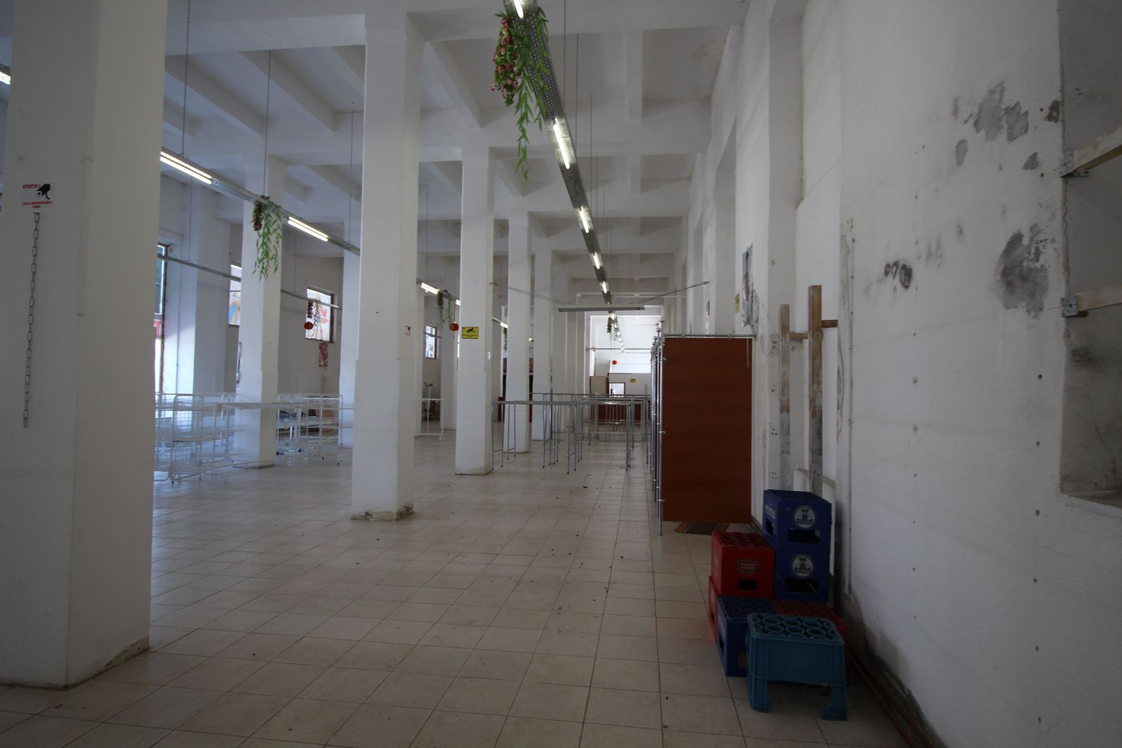 Spatiu comercial tip hala - zona semicentrala - Poză 3