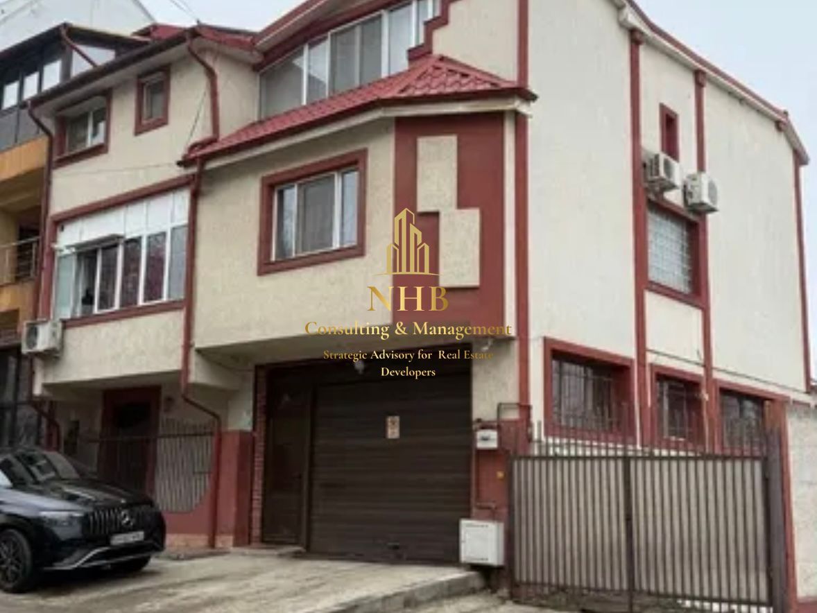 Vila 5 camere de vanzare / Zona Aviatiei /4 locuri de parcare - Poză 1