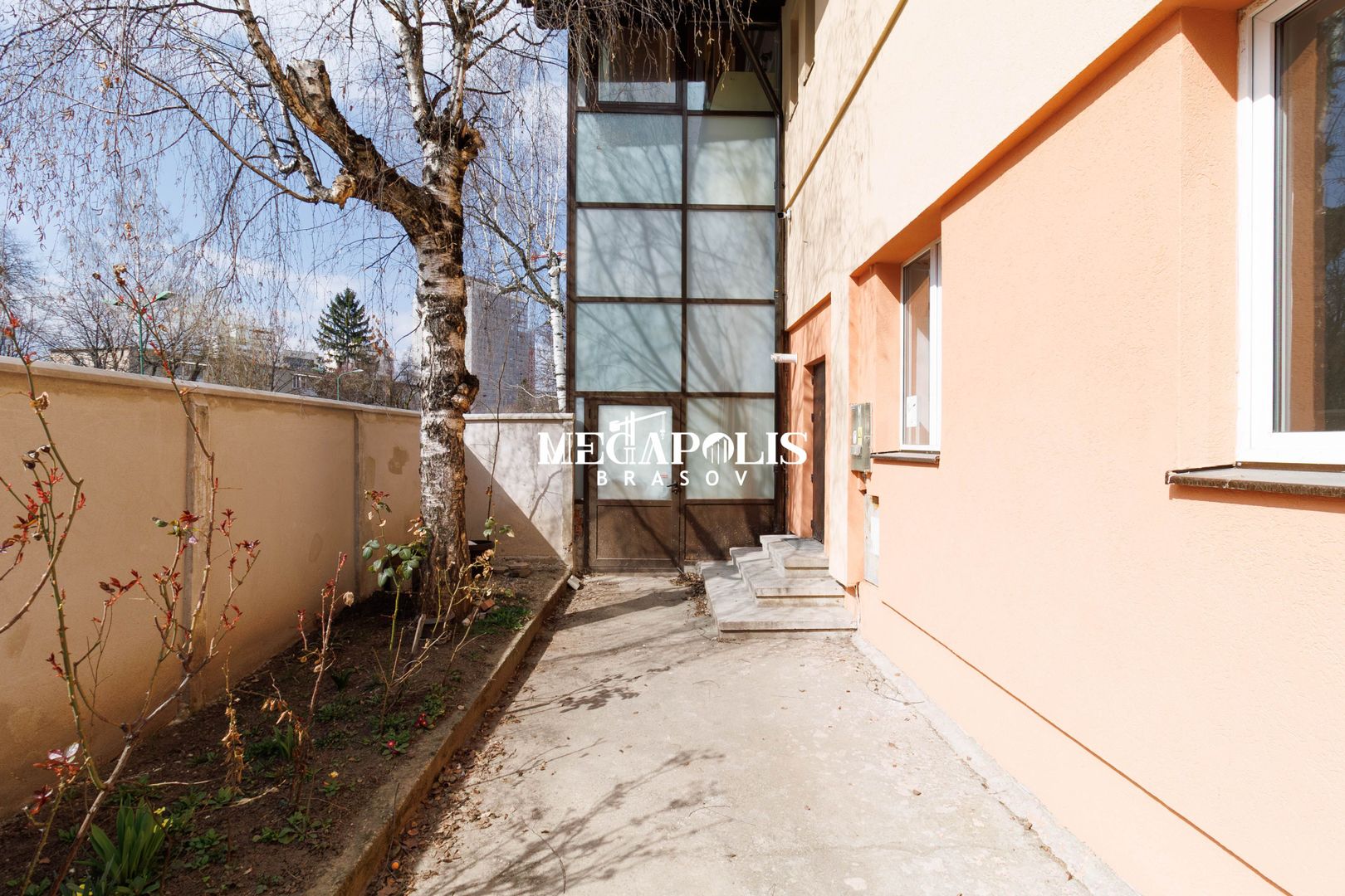 Chirie clădire centrul civic | Brașov | 500mp | 5000€ - Poză 3