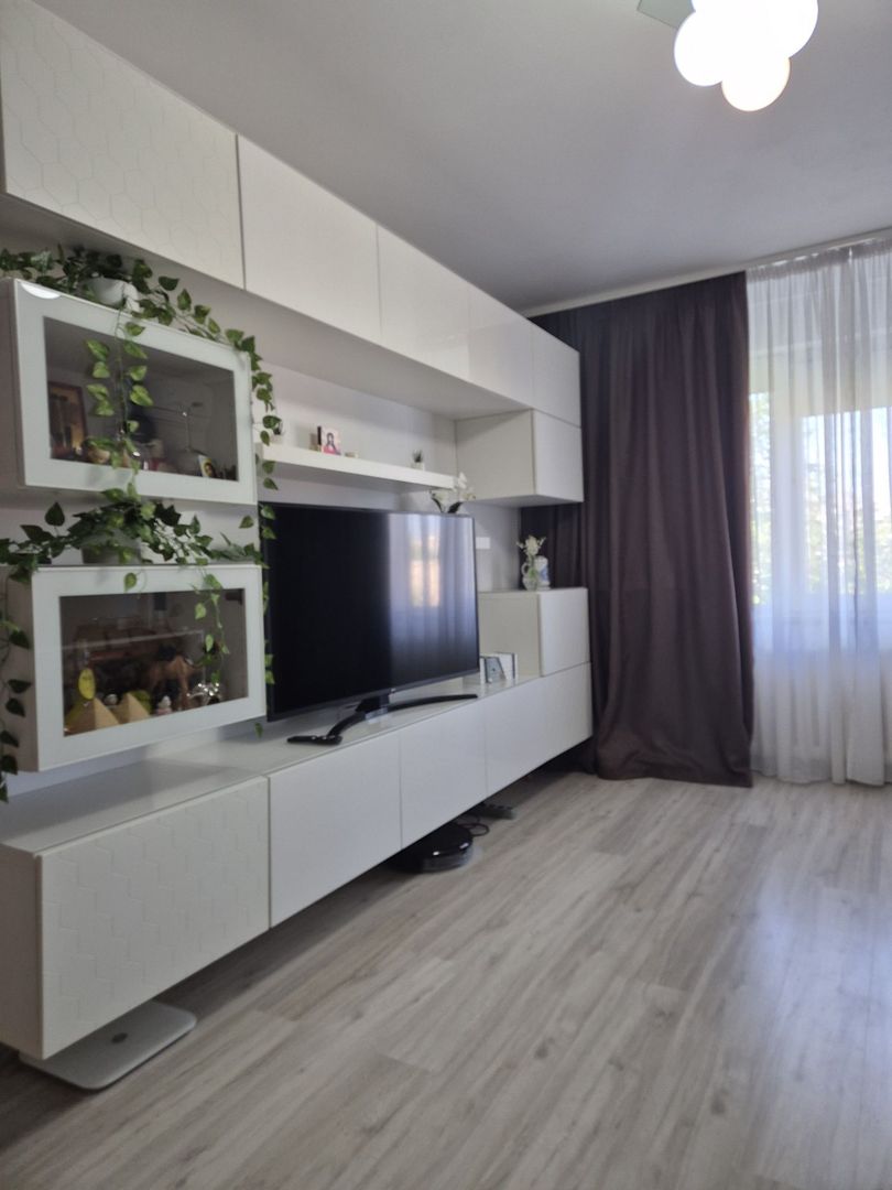 Vânzare apartament 3 camere Crângași Parc, sector 6 - Poză 1