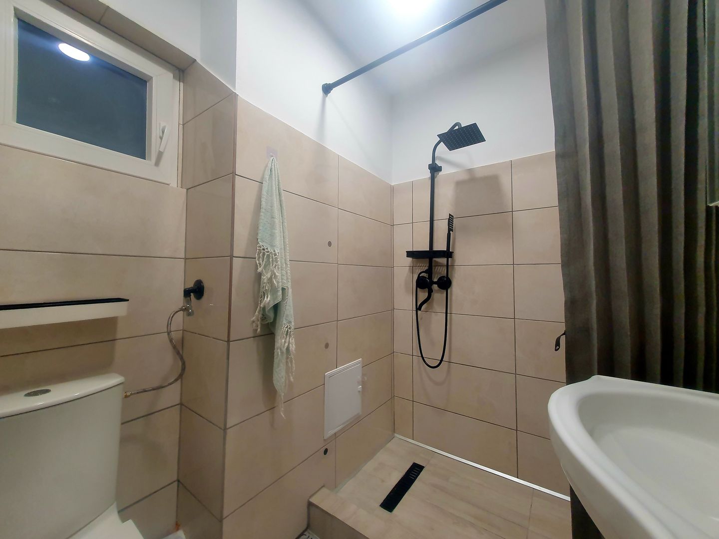 Centru Civic, apartament la cheie, mobilat și utilat,,totul nou - Poză 6