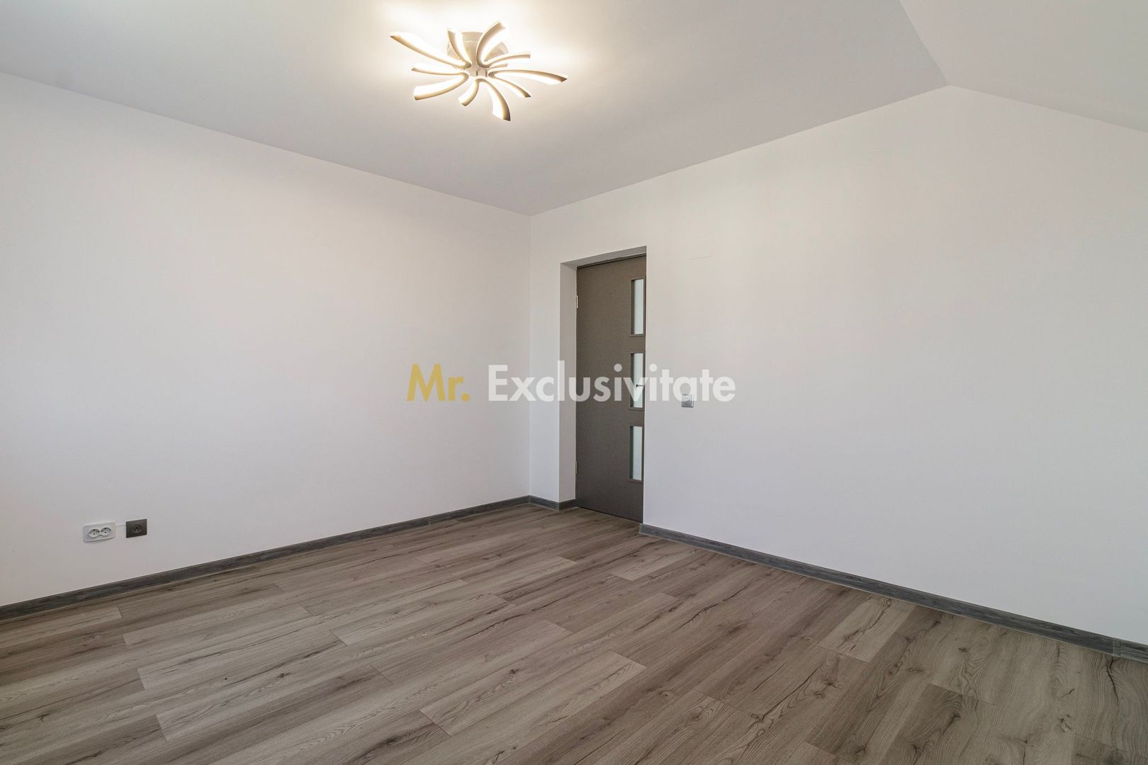 Casa la sat, constructie noua, la 20 de km de Bucuresti - Poză 13
