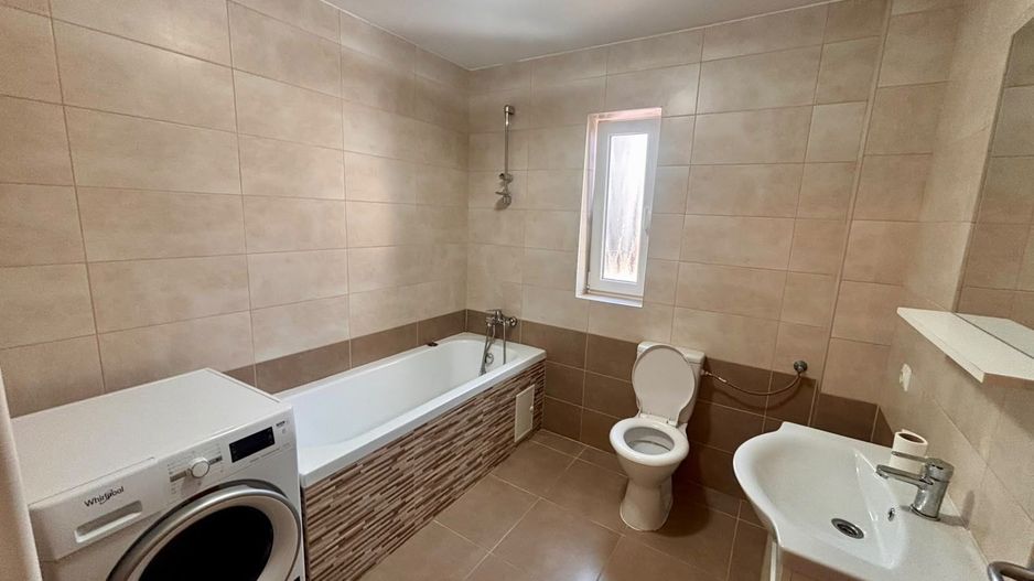 Apartament 3 camere cu curte proprie Selimbar - Poză 7