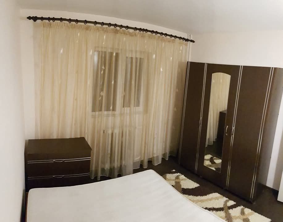 Apartament 3 camere- Tatarasi Metalurgie-450euro - Poză 1