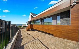 Vila de exceptie in Faget - 440 mp utili, piscina si panorama! - Poză 14