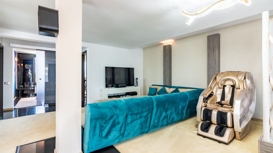 Casa\Vilă 7 camere cu Piscină, Garaj Subteran, zona Balotesti - Poză 9