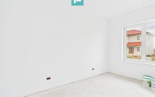 Duplex elegant  cu 5 camere în Dumbrăvița - Poză 9