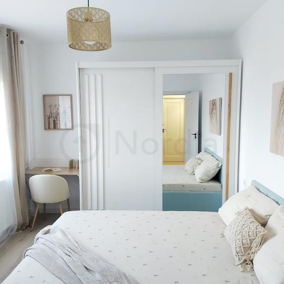 Apartament metrou Titan - ultrafinisat si mobilat - Poză 2