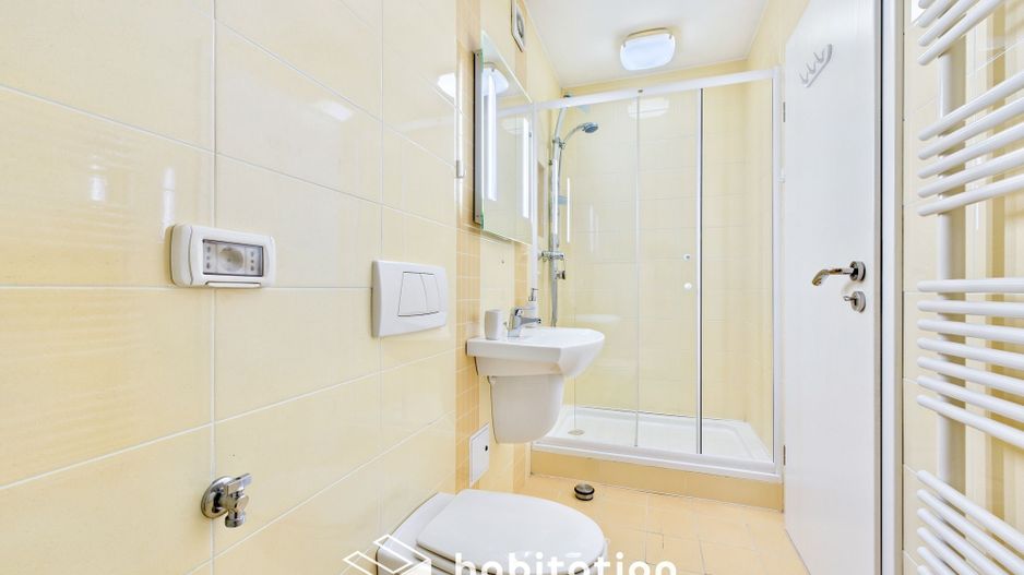 Descoperă eleganța unei case moderne– vizitează prin tur virtual - Poză 32