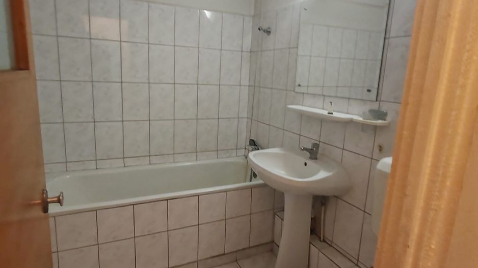 3 CAMERE ÎN RAHOVA - Poză 10