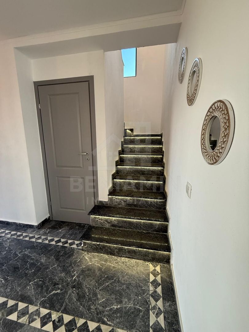 Casa Moderna-Lux-La cheie-Mobilata-Utilata-Model deosebit-Libera - Poză 11
