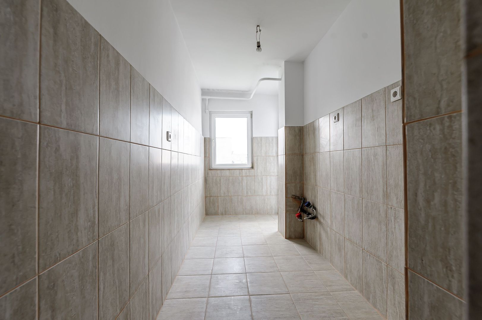 REZERVAT Pret redus Apartament cu 2 camere, renovat, in Vlaicu - Poză 5