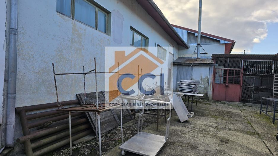 Se oferă spre vânzare / închiriere clădire cu spațiu comercial - Poză 5