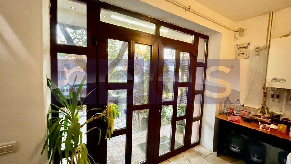 VANZARE VILA ELEGANTA BANU MANTA PIATA VICTORIEI 170MP 5 CAMERE 3 BAI - Poză 3