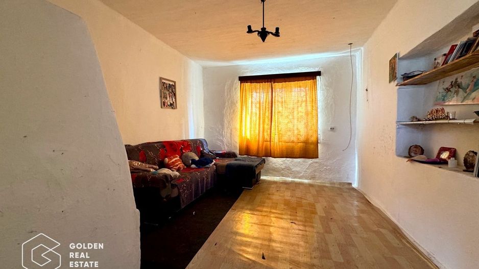 Casa cu teren 959 mp, Iratosu, Zona buna, Comision 0% - Poză 2