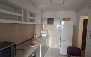 Apartament 3 camere decomandat | Ultracentral | Etaj 10/10 | Aproape de UMF - Poză 8