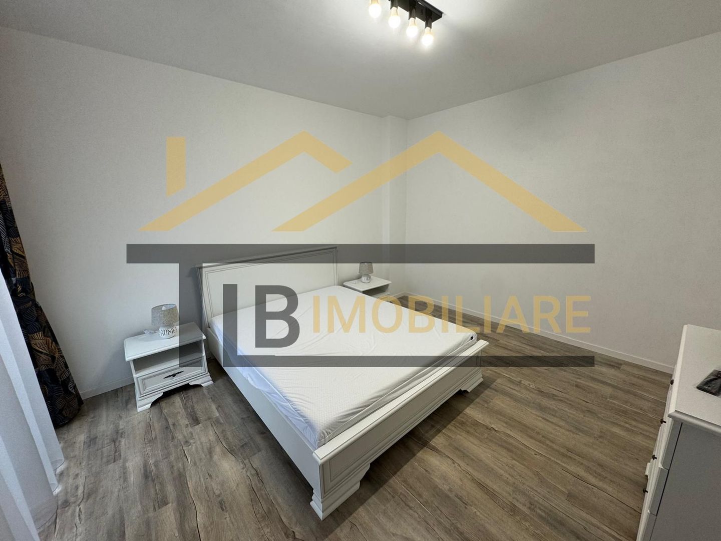 Apartament de 2 camere, 78mp, parcare, zona strazii Revolutiei - Poză 5