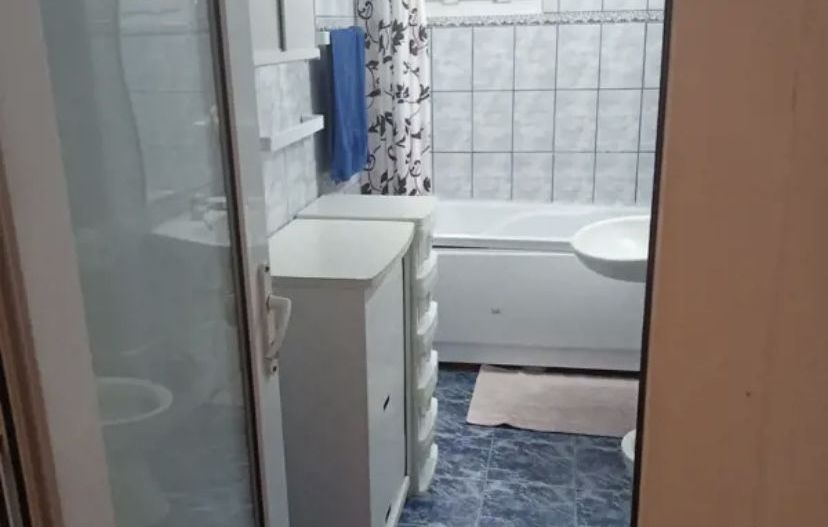 Apartament cu trei camere, Piata Sudului, 125.000€ negociabil - Poză 7