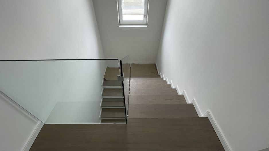 Duplex despărțit prin spațiu tehnic - Poză 14