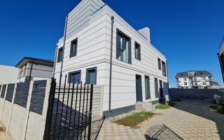Otopeni str 23 August! Vila 5 camere la calcan pret fara concurenta! - Poză 1