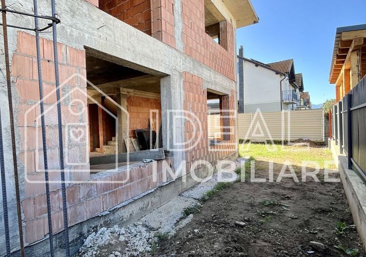 Duplex cu 4 camere si gradina in Selimbar, zona Trifoiului - Poză 4