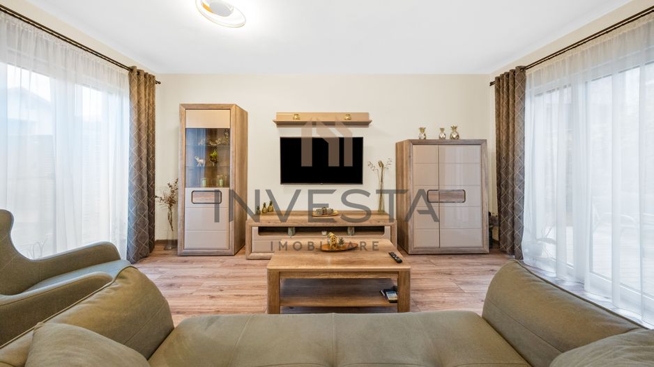 Casa moderna, spatioasa , pe o strada privata retrasa! - Poză 3