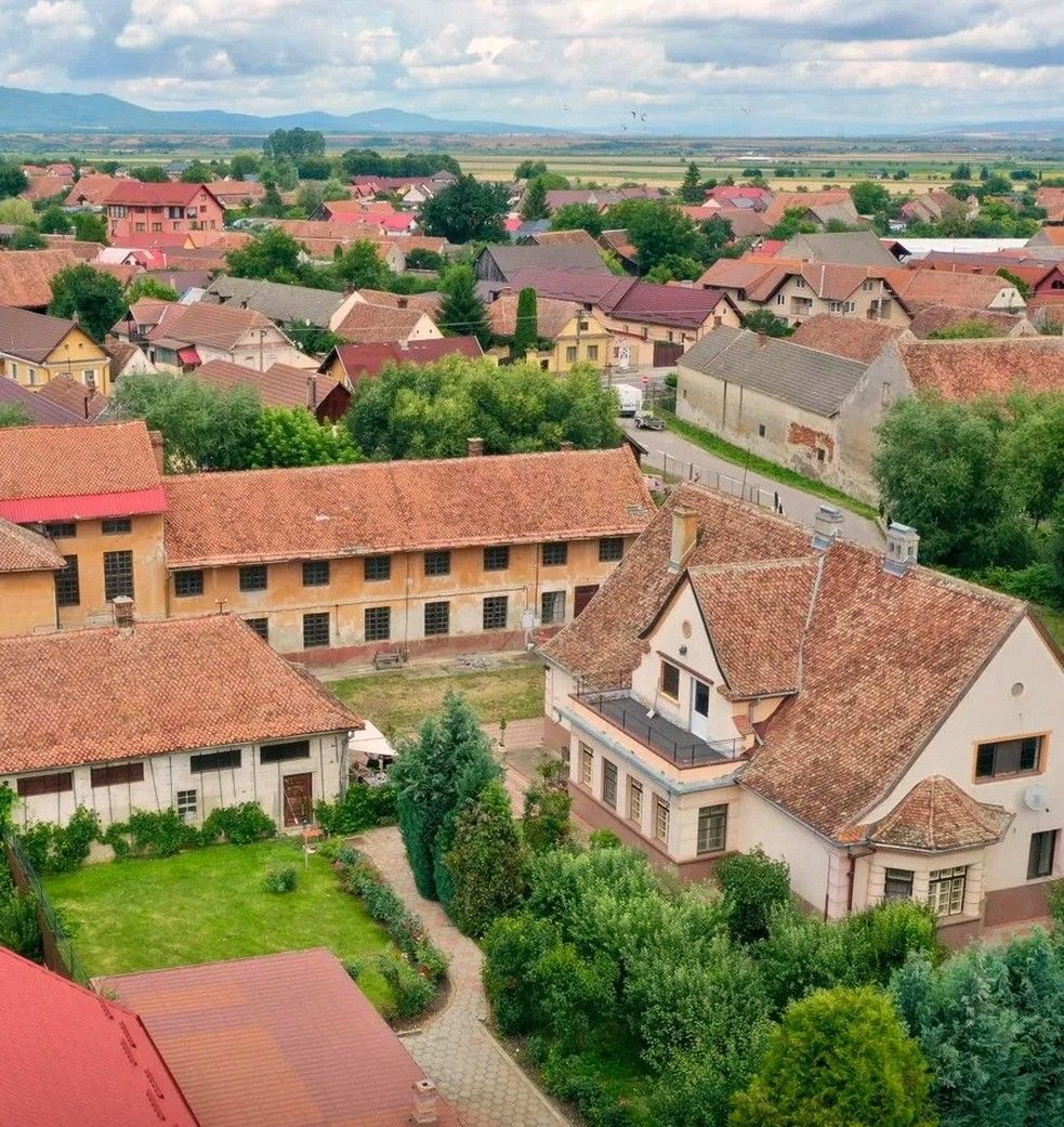 Vila cu 5 Camere și Teren 2183+Clădire pentru Afacere sau Evenimente - Poză 8