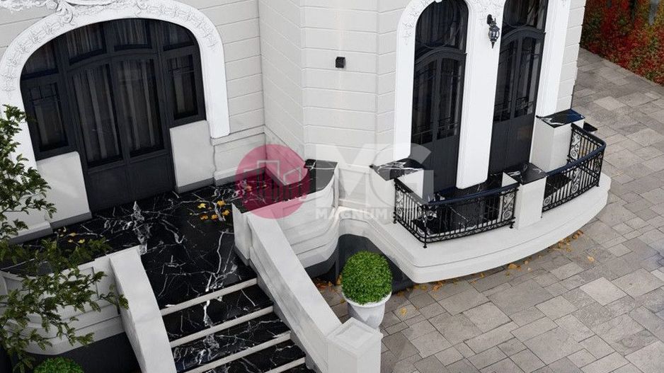 Vila unicat de vanzare- Maison - zona Centrala- Dacia -Mosilor - Poză 2