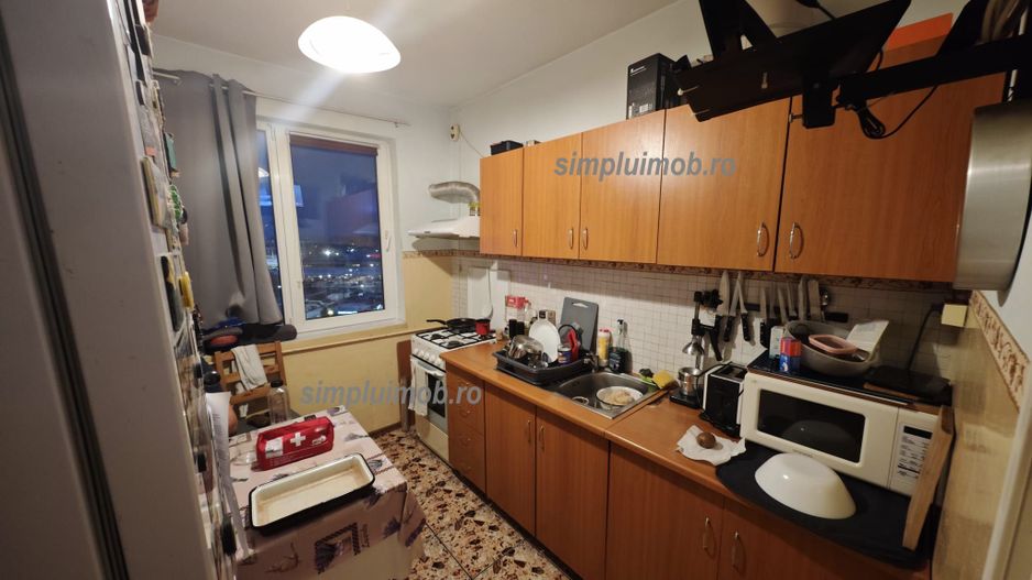 VANDUT! Carrefour Grand Arena decomandat Sector 4 - Poză 3