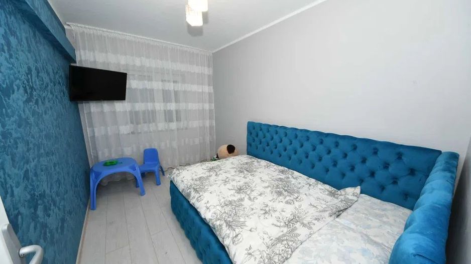 Apartament 3 camere dec,Micro 17,et 1 - Poză 3