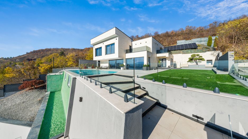 Vila unica cu panorama superba asupra Clujului, cartier Grigorescu! - Poză 1