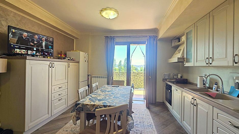 Vanzare apartament 3 camere, bloc nou in Mamaia, vedere lac, aproape plaja - Poză 4