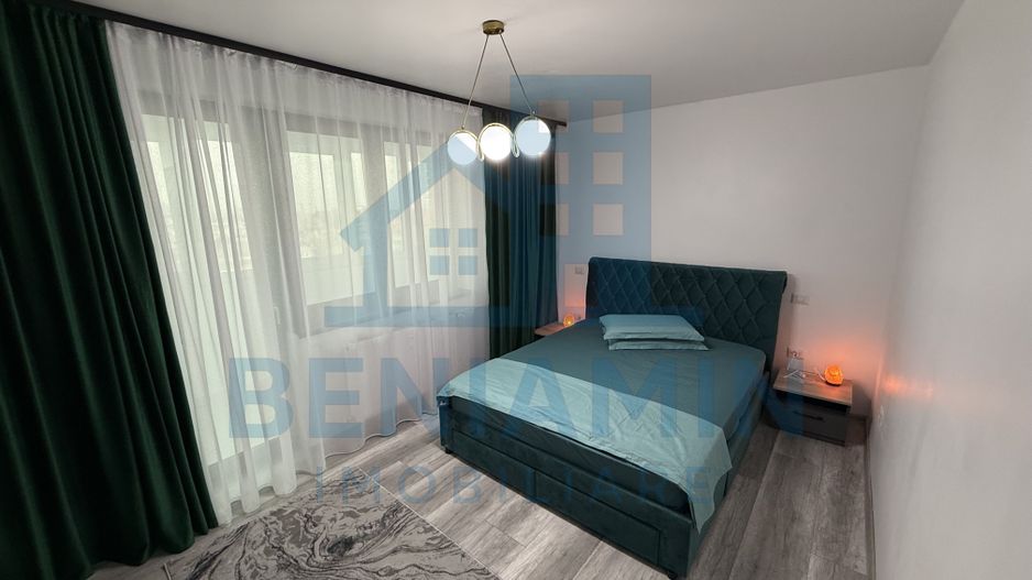 4 camere - 93mp - mobila - utilat - lux - Hotel Ramada - Poză 5