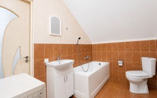 Casă generoasă cu 2 Nivele și confort modern – 10 Ari, Băcioi (sat Frumușica) - Poză 19